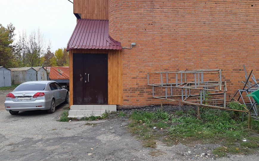 Продаю торговое помещение 73,2м² фото