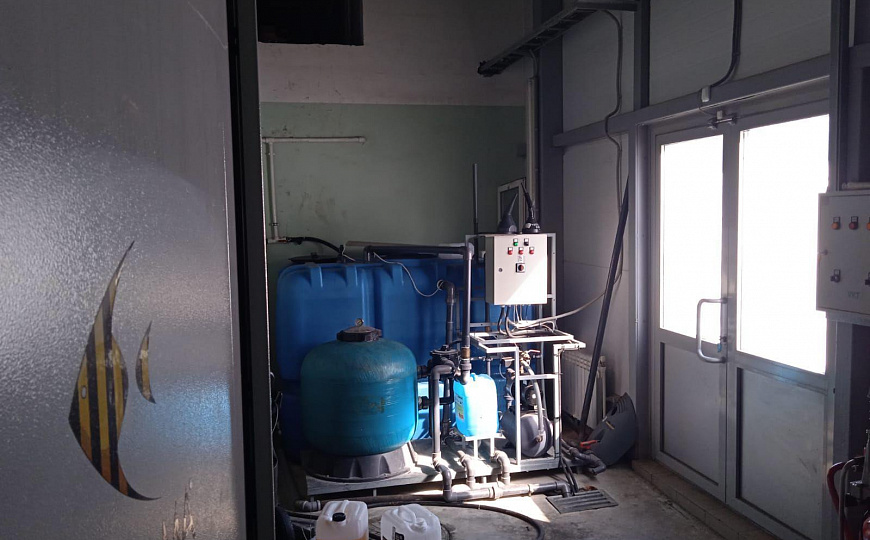 Продаю здание на первой линии фото