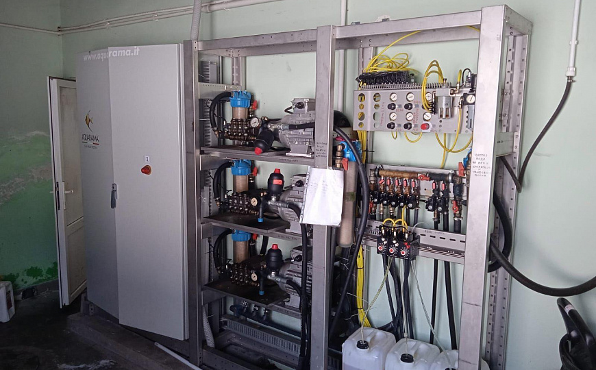 Продаю здание на первой линии фото