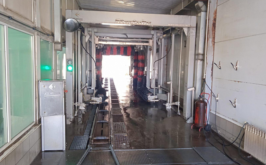 Продаю здание на первой линии фото