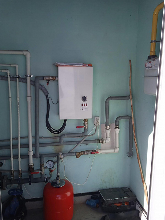 Продаю здание на первой линии фото