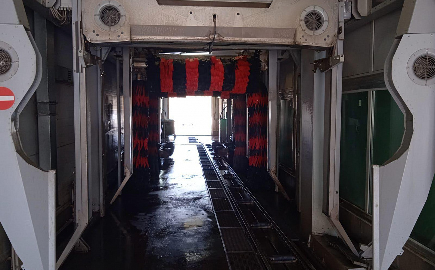 Продаю здание на первой линии фото