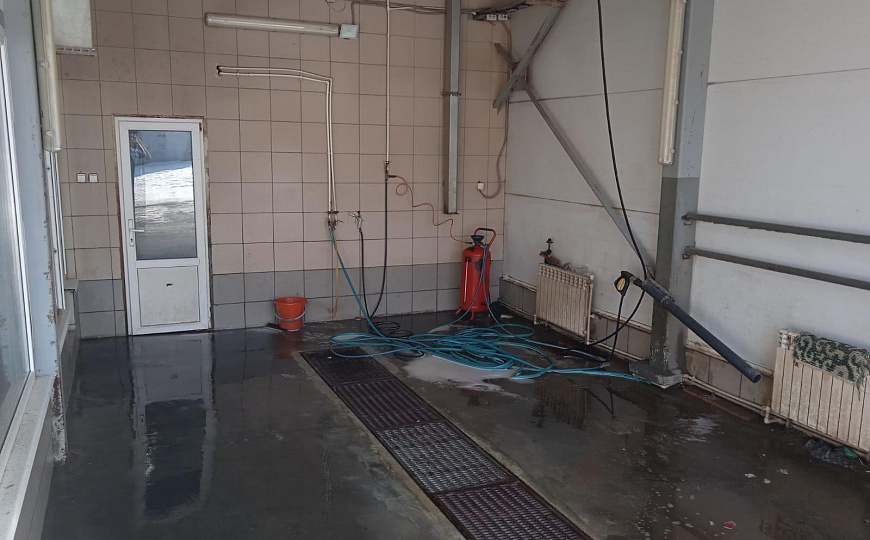 Продаю здание на первой линии фото