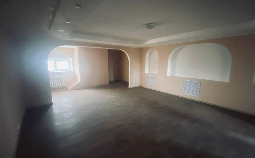 Двухуровневый офис 109 м2 фото