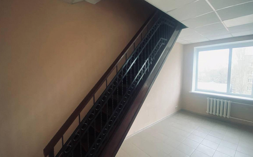 Двухуровневый офис 109 м2 фото