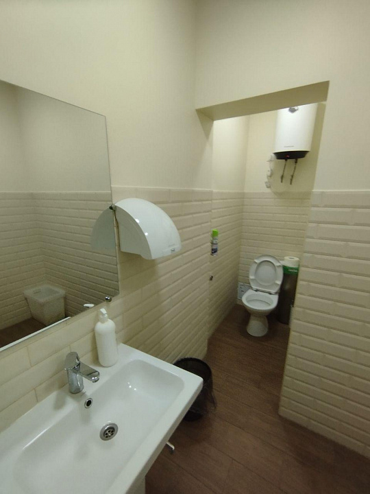 Помещение 330 м2 в самом центре Саратова с большим трафиком. фото