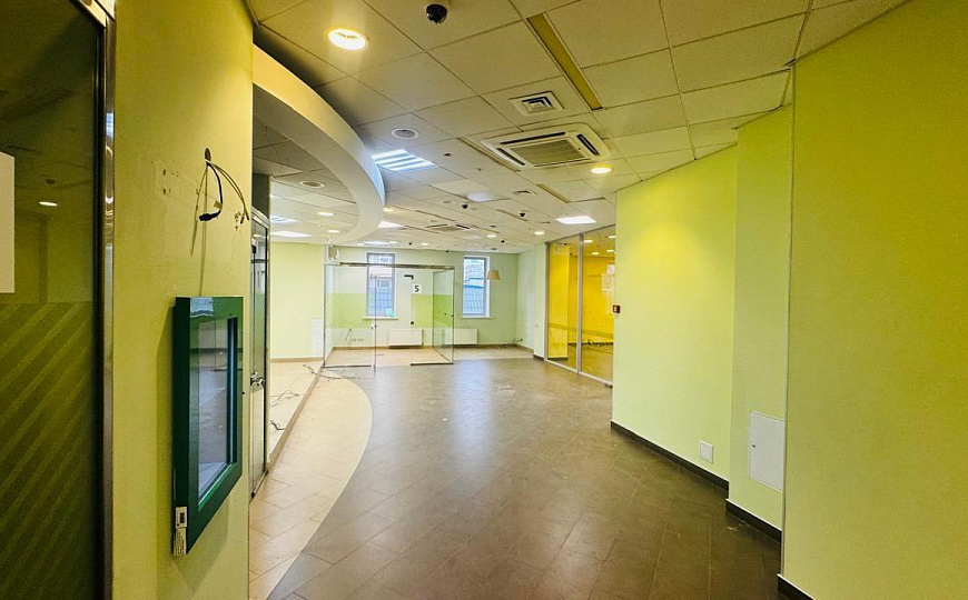 Помещение в ТЦ Октава, 235 м² фото