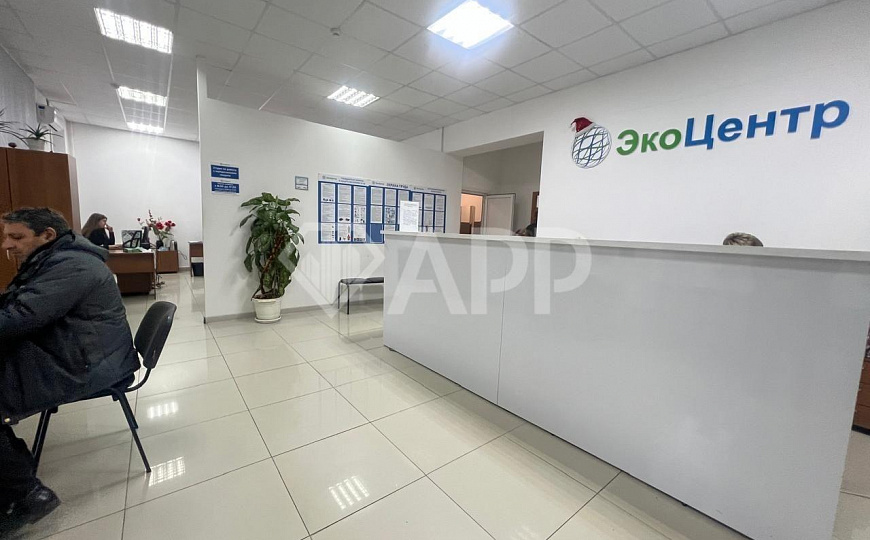 Продам торговое помещение, 415 м² фото