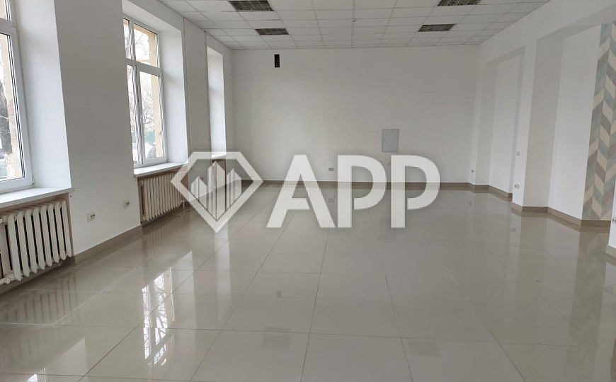 Продам торговое помещение, 415 м² фото