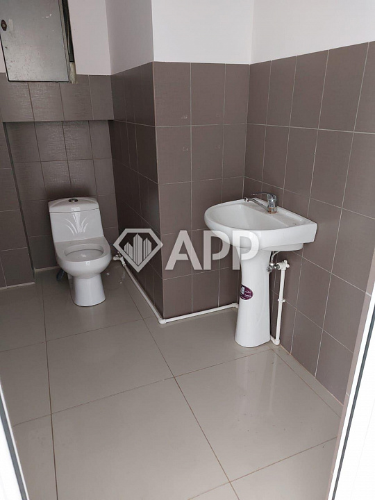 Продам торговое помещение, 415 м² фото