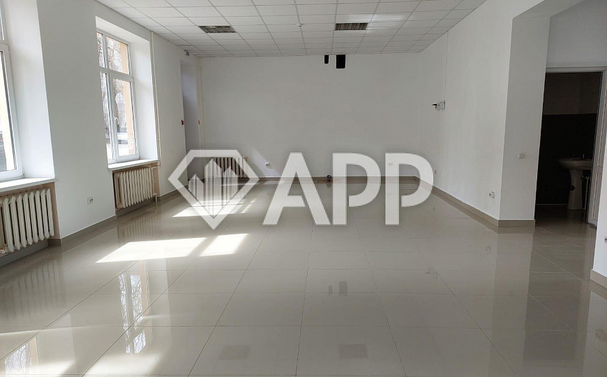 Продам торговое помещение, 415 м² фото