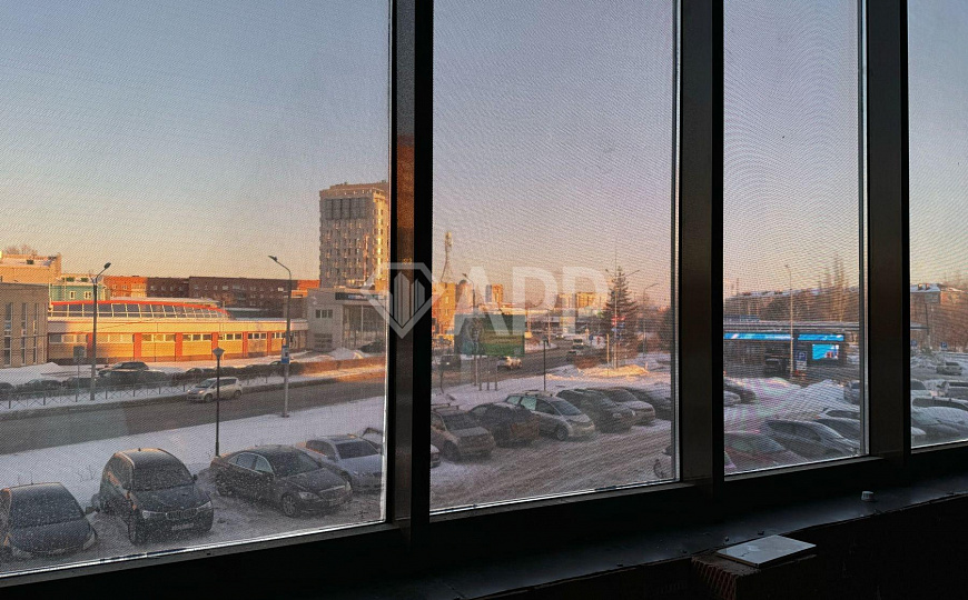1 линия/Высокий авто трафик, 90 м² фото