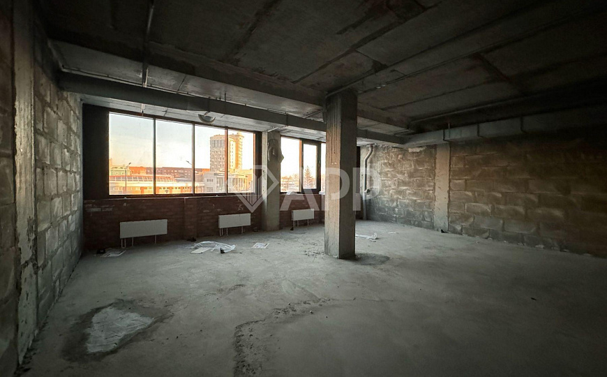 1 линия/Высокий авто трафик, 90 м² фото