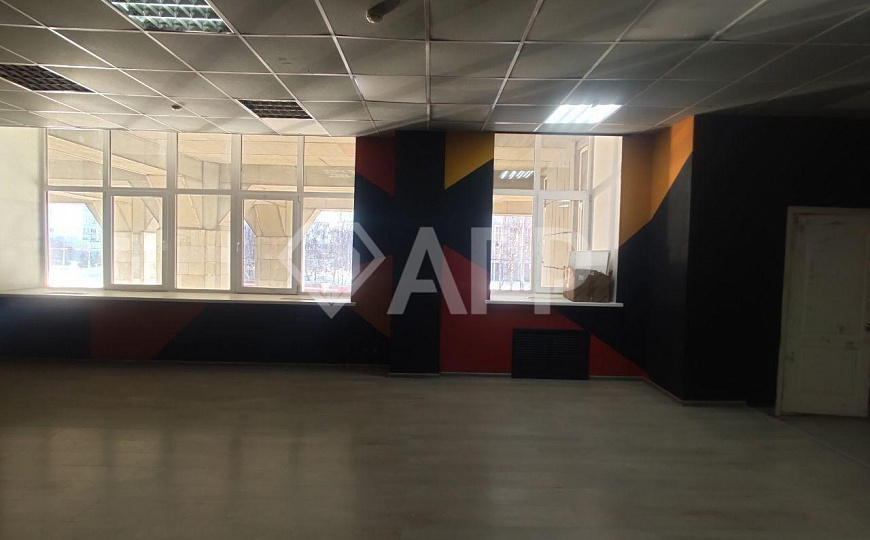 Сдаю помещение в центре с высоким трафиком, 300м² фото