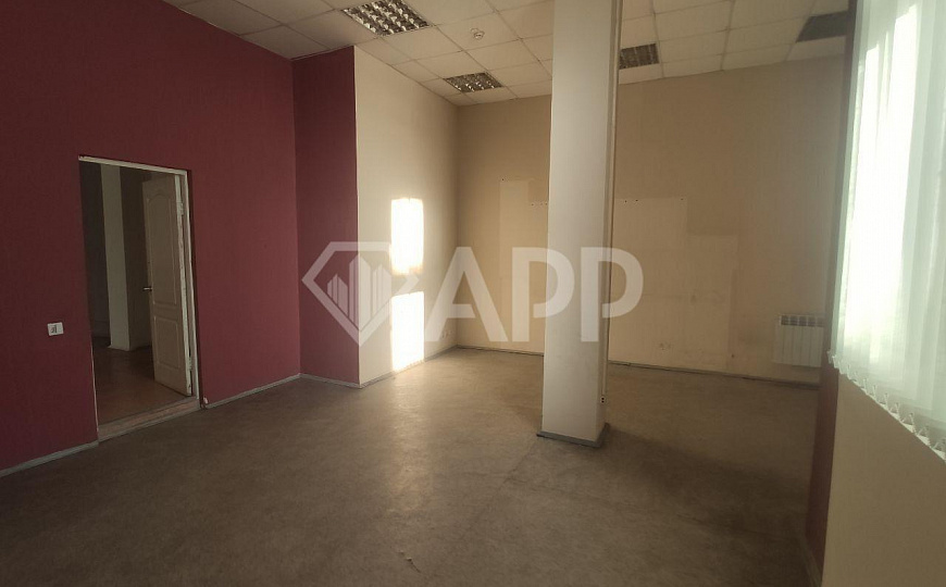 Сдаю помещение в центре с высоким трафиком, 300м² фото
