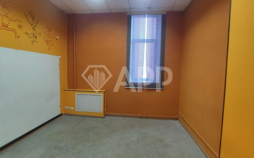 Сдаю помещение в центре с высоким трафиком, 300м² фото