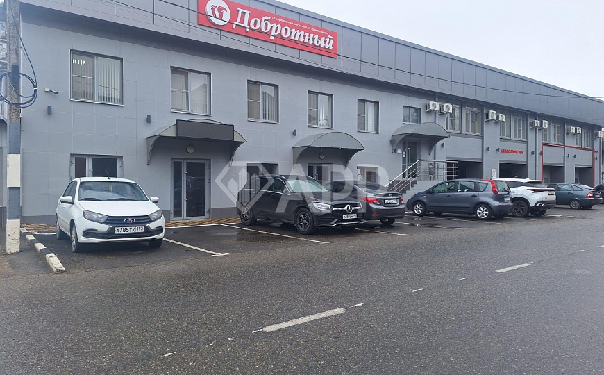 Сдам производственное помещение и офисы площадью 490 м² фото