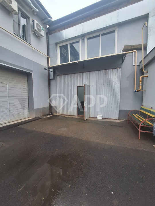 Сдам производственное помещение и офисы площадью 490 м² фото