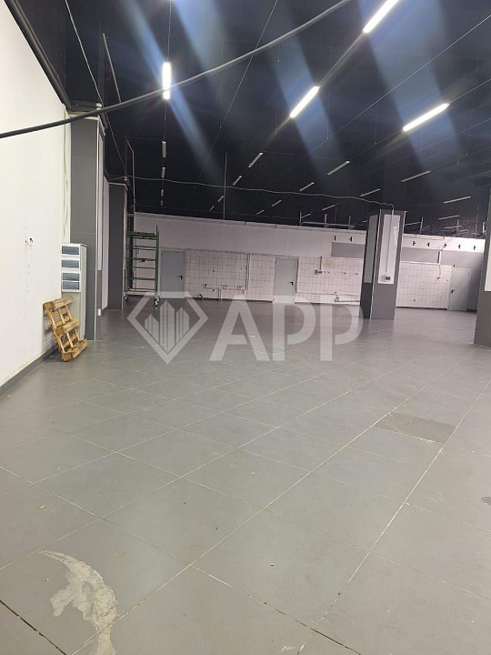 Сдам производственное помещение и офисы площадью 490 м² фото