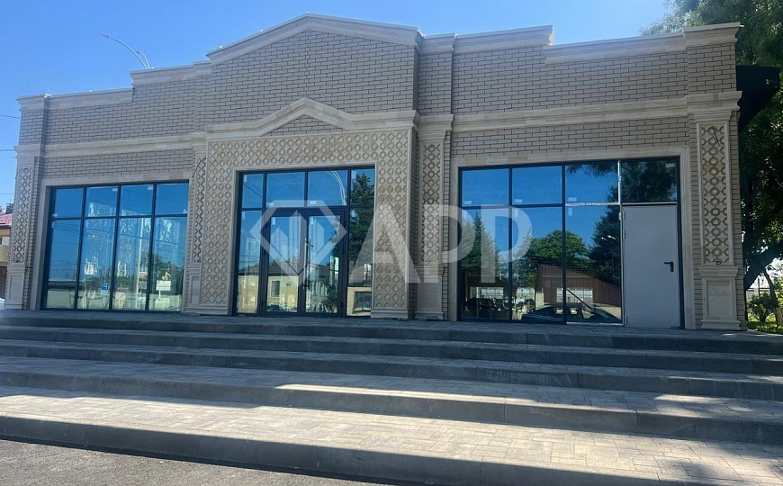 Сдам помещение свободного назначения, 418 м². От 80 до 418 м² фото