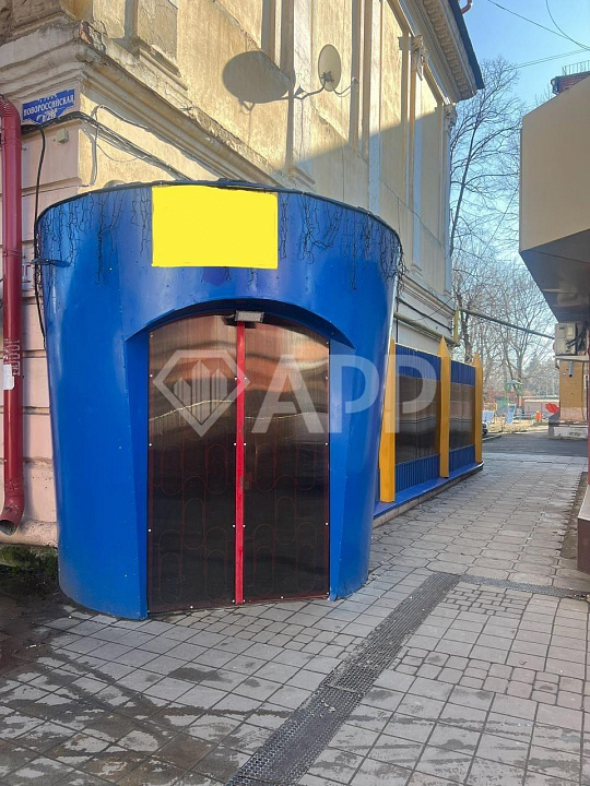 Сдам торговое помещение, 93 м² фото