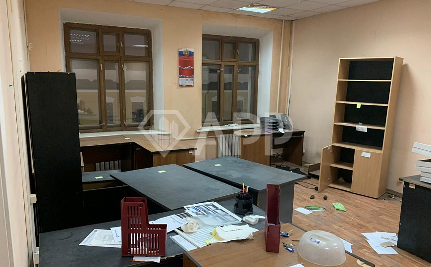 Продаю помещение в центре города, 1460,5м² фото