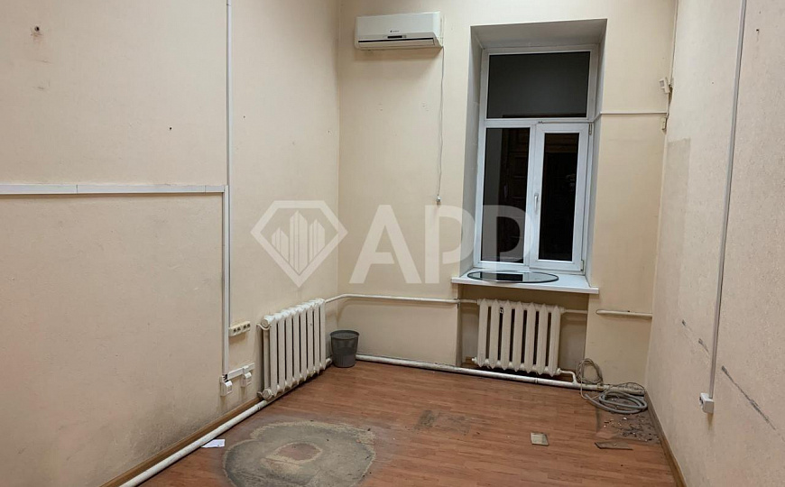 Продаю помещение в центре города, 1460,5м² фото