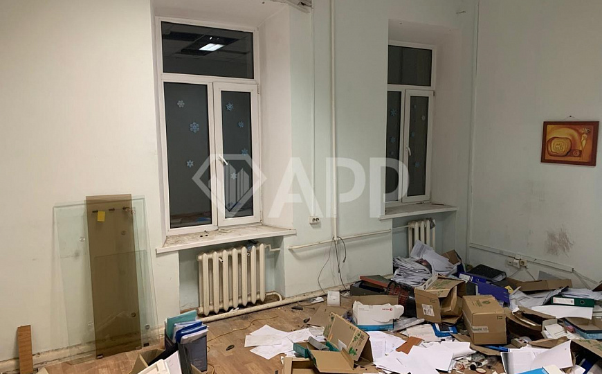 Продаю помещение в центре города, 1460,5м² фото