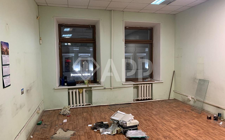 Продаю помещение в центре города, 1460,5м² фото