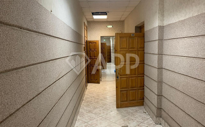 Продаю помещение в центре города, 1460,5м² фото