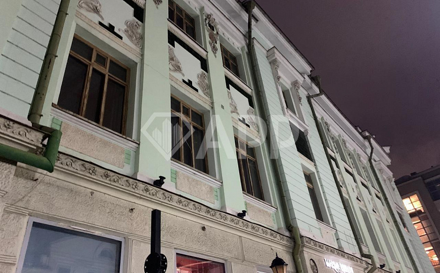 Продаю помещение в центре города, 1460,5м² фото