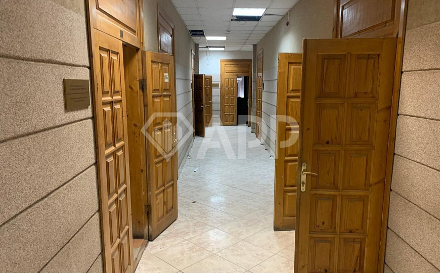 Продаю помещение в центре города, 1460,5м² фото