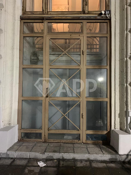 Продаю помещение в центре города, 1460,5м² фото