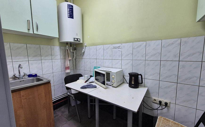 Сдам отдельно стоящее здание + 2 склада фото