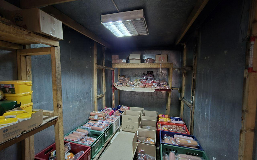 Сдам отдельно стоящее здание + 2 склада фото