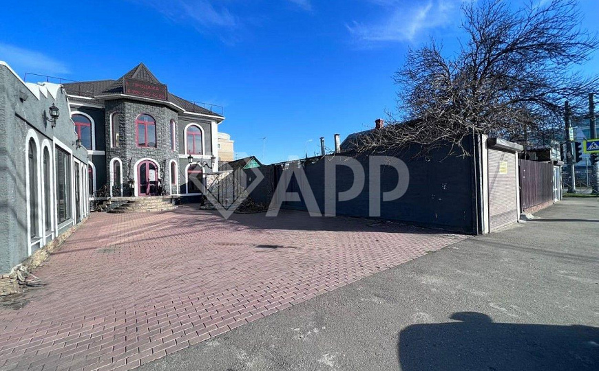 Продаю отдельно стоящее здание, 270 м² фото
