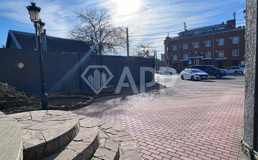Продаю отдельно стоящее здание, 270 м² фото