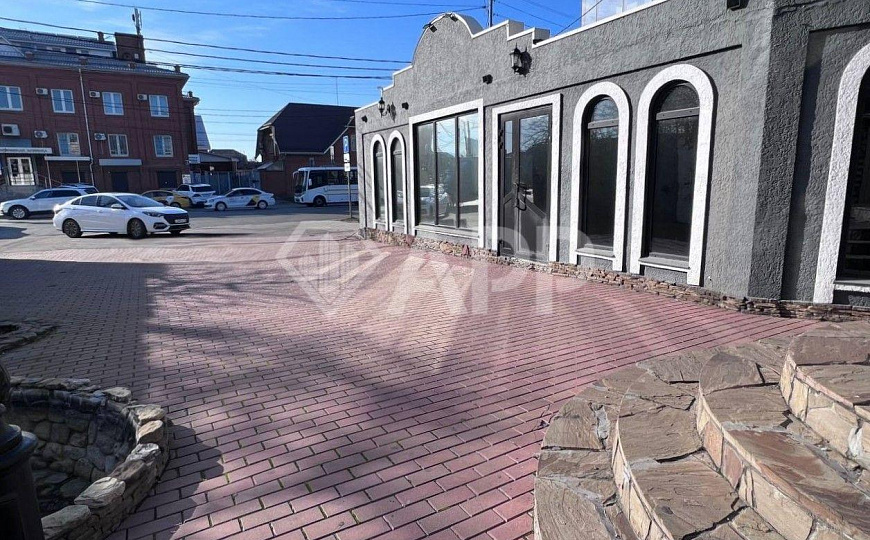 Продаю отдельно стоящее здание, 270 м² фото