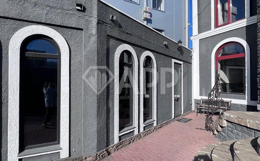 Продаю отдельно стоящее здание, 270 м² фото