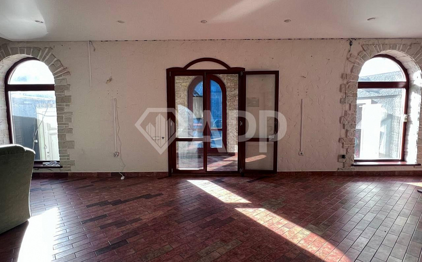 Продаю отдельно стоящее здание, 270 м² фото