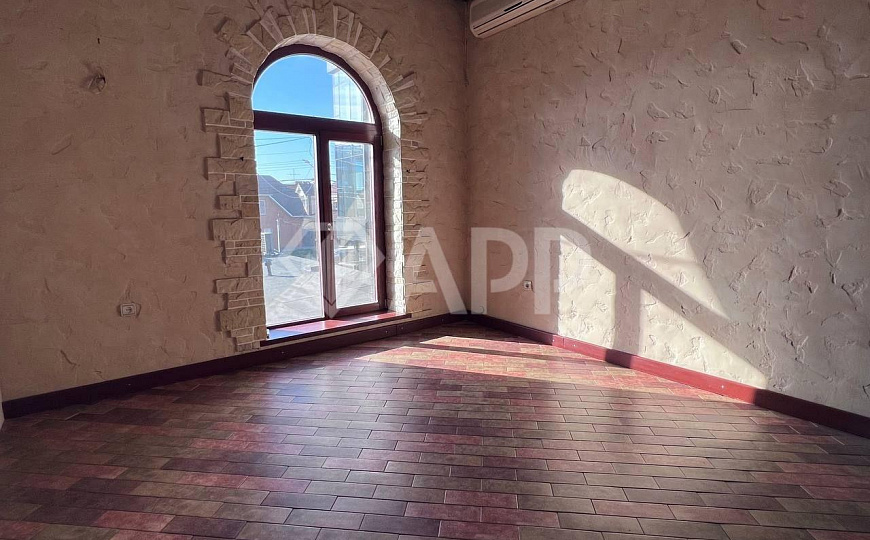 Продаю отдельно стоящее здание, 270 м² фото