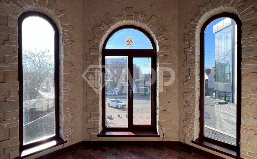 Продаю отдельно стоящее здание, 270 м² фото