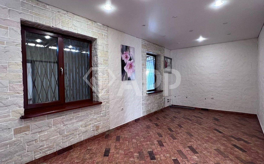 Продаю отдельно стоящее здание, 270 м² фото