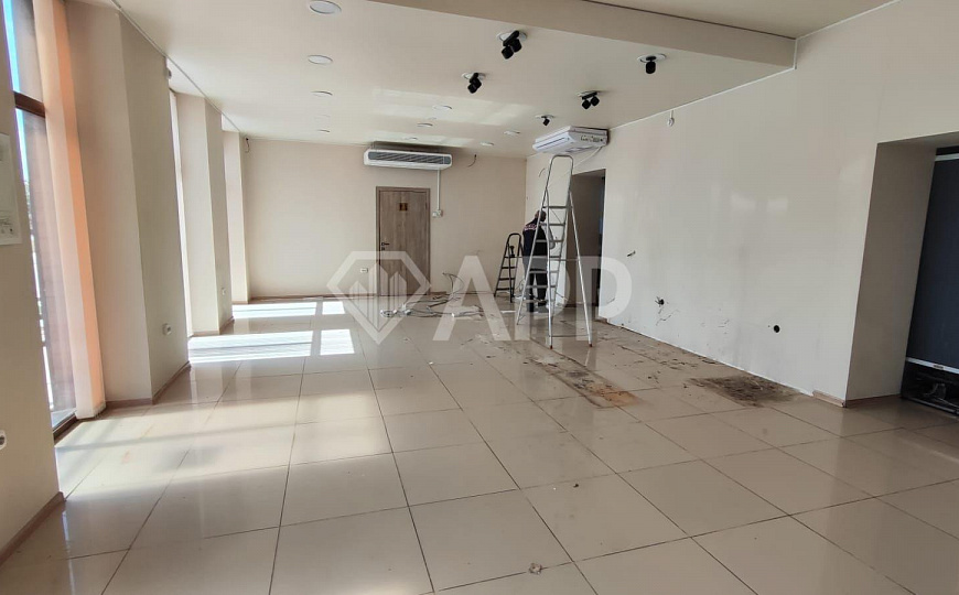 Сдам помещение свободного назначения, 130 м². От 50  до 150 м² фото