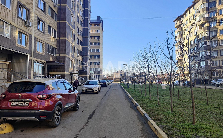 Сдам торговое помещение, 53 м² фото