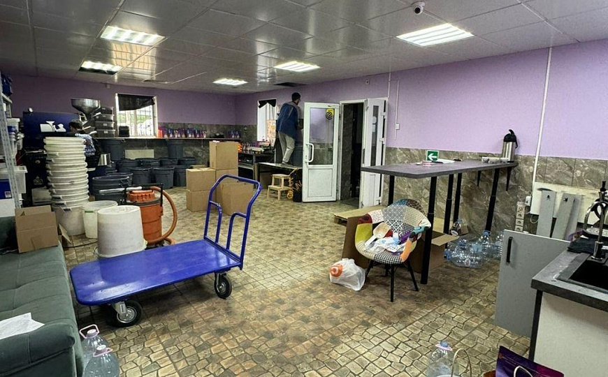 Продам здание с земельным участком. фото