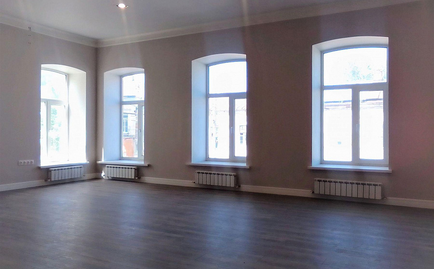 Отдельно стоящее здание в центре, 630 м² фото