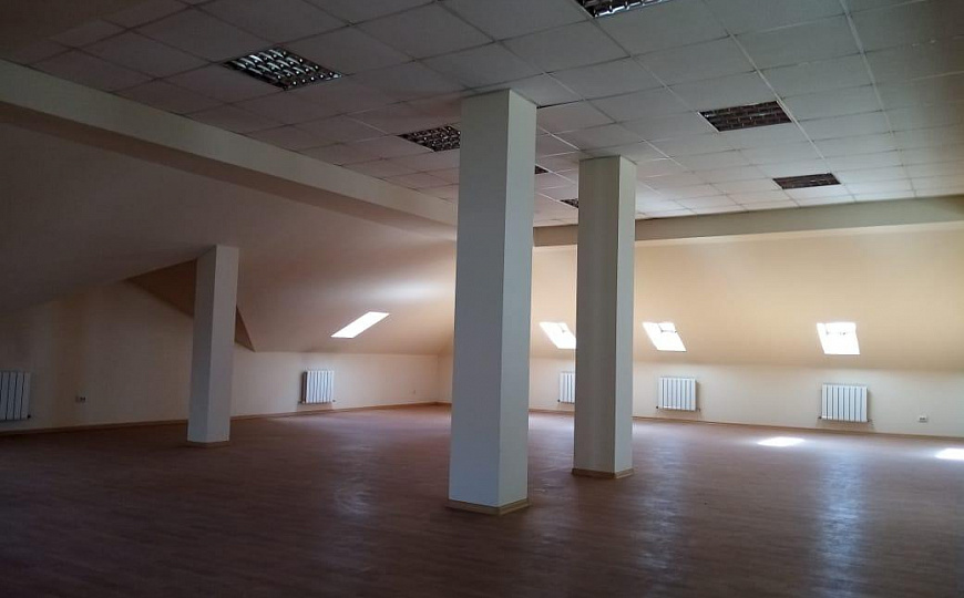 Отдельно стоящее здание в центре, 630 м² фото