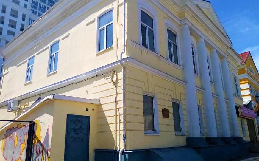 Отдельно стоящее здание в центре, 630 м² фото