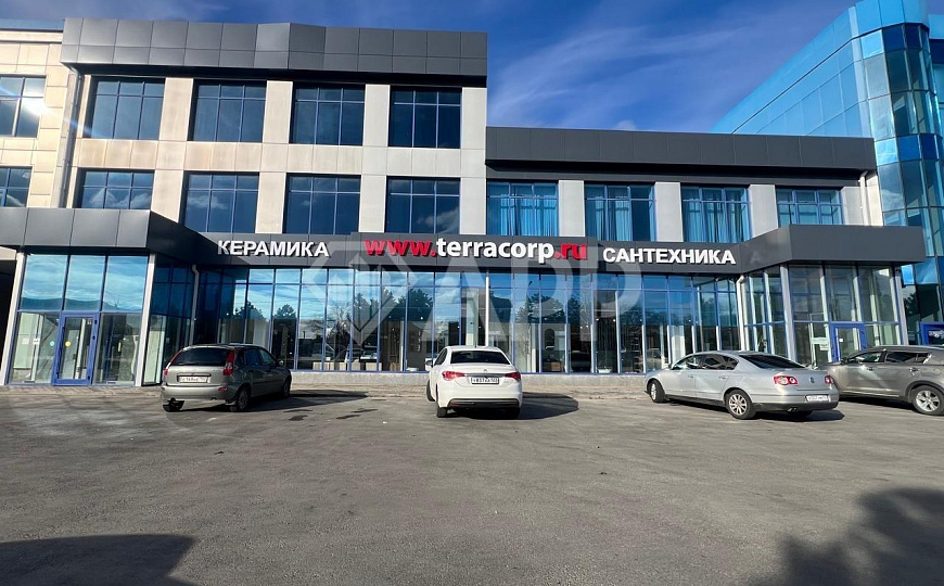 Продам помещение свободного назначения, 1 650 м², земельный участок 18 соток. фото